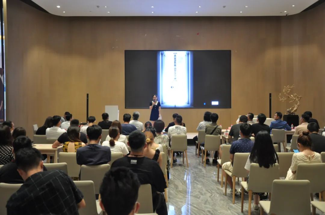 2020第四届创新中国空间设计艺术大赛正式起航——大连赛区组委会新闻发布会暨眼界空间与躺平设计家、工业大学签约授牌仪式(图2) 大连怡昕装饰怎么样_大连怡居装饰_大连装饰