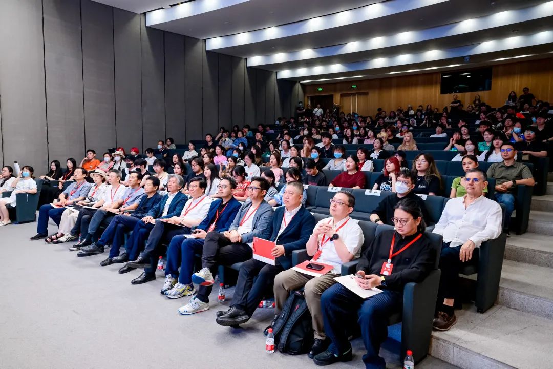 首届中央美术学院数字影像艺术节举办(图3) 北广传媒歌华_北京歌华传媒是国企吗_北京歌华传媒集团官网