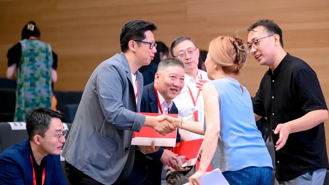 首届中央美术学院数字影像艺术节举办(图22) 北广传媒歌华_北京歌华传媒是国企吗_北京歌华传媒集团官网