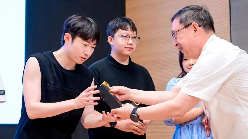 首届中央美术学院数字影像艺术节举办(图24) 北京歌华传媒是国企吗_北广传媒歌华_北京歌华传媒集团官网