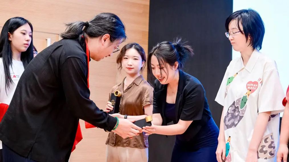 首届中央美术学院数字影像艺术节举办(图25) 北广传媒歌华_北京歌华传媒是国企吗_北京歌华传媒集团官网