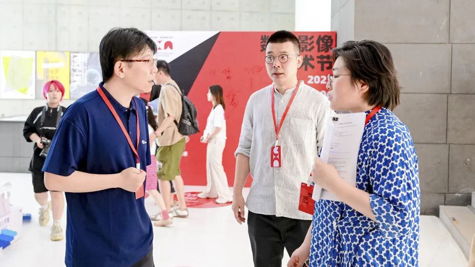 首届中央美术学院数字影像艺术节举办(图27) 北京歌华传媒是国企吗_北广传媒歌华_北京歌华传媒集团官网