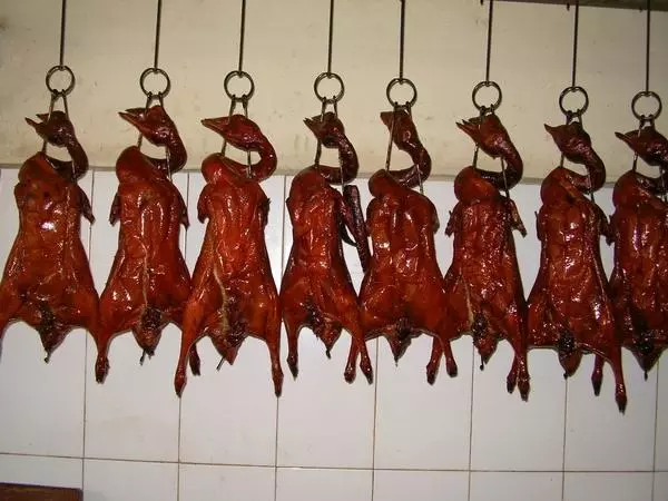 广式烧鸭、烧鹅、叉烧、白切鸡、手撕鸡、琵琶鸭做法(图2) 图片