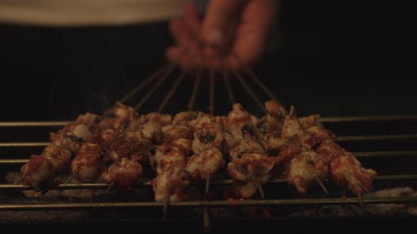 每周“准时开席”,B站美食纪录片《人生一串3》回归了(图3) 烤串美食节目_美食类节目串词_美食节目