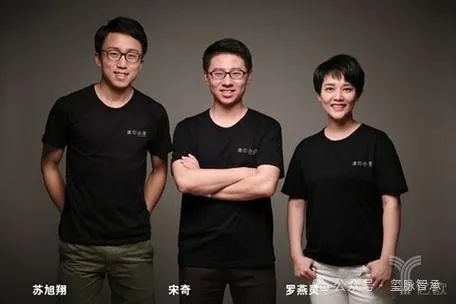 他比泡泡玛特还赚钱?小卡背后的真相惊人!(图1) 文具装修韩国店叫什么_文具装修韩国店名字_韩国文具店装修