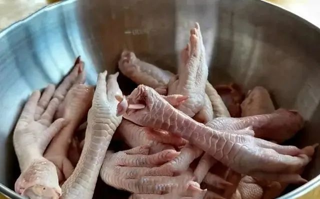 天冷了,教你做卤味,配方和做法告诉你,香味浓郁,比买的还好吃(图3) 鸡翅卤味做法_鸡翅卤法_卤味鸡翅怎么做