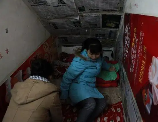 北漂住地下室纪录片_一部北漂的电影住地下室_北漂族地下室生活