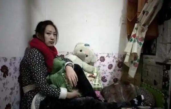 北漂族地下室生活_北漂住地下室纪录片_一部北漂的电影住地下室