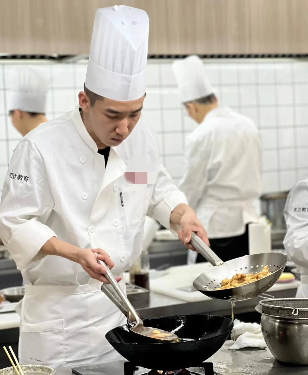 滑炒里脊丝成品特点_制作滑炒里脊丝一般要干什么_鲁菜滑炒里脊丝的制作