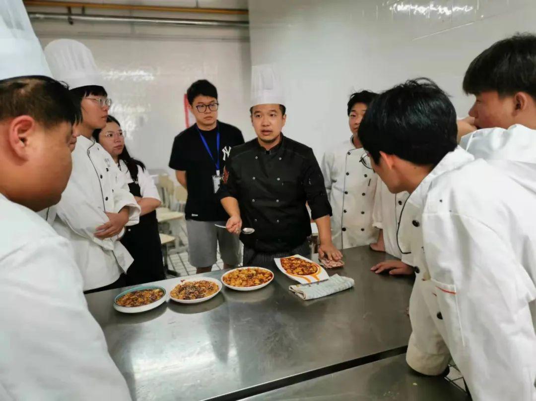 那个吃过“九转大肠”的名厨刘一帆,如今竟然还去面馆谋职?(图14) 刘一帆美食节目_刘一帆厨师节目_美食综艺刘一帆