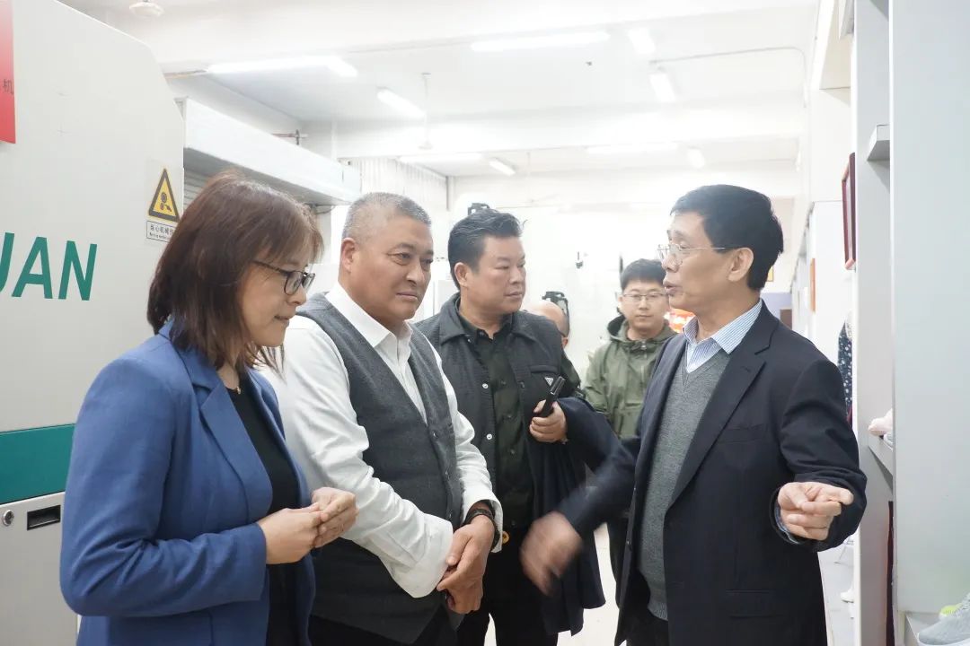 【针织报道】九州星际科技有限公司周新基董事长一行莅临针织中心交流合作(图3) 科技星际有限公司怎么样_星际科技有限公司_科技星际有限公司官网