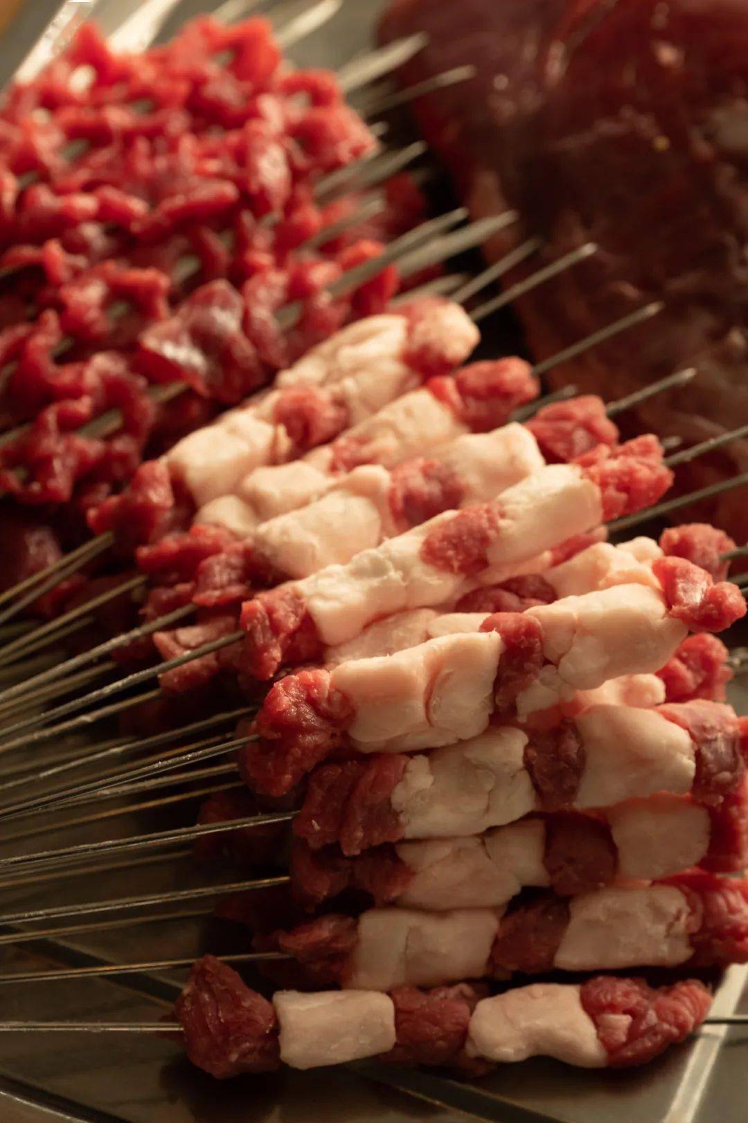 东北烧烤谁是第一?鹤岗小串有话要说!(图9) 宵夜美食段子_段子美食宵夜文案_美食宵夜文案