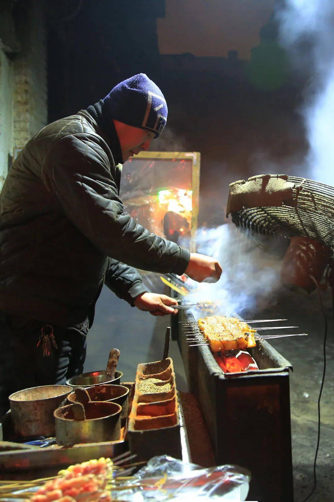 东北烧烤谁是第一?鹤岗小串有话要说!(图13) 宵夜美食段子_美食宵夜文案_段子美食宵夜文案