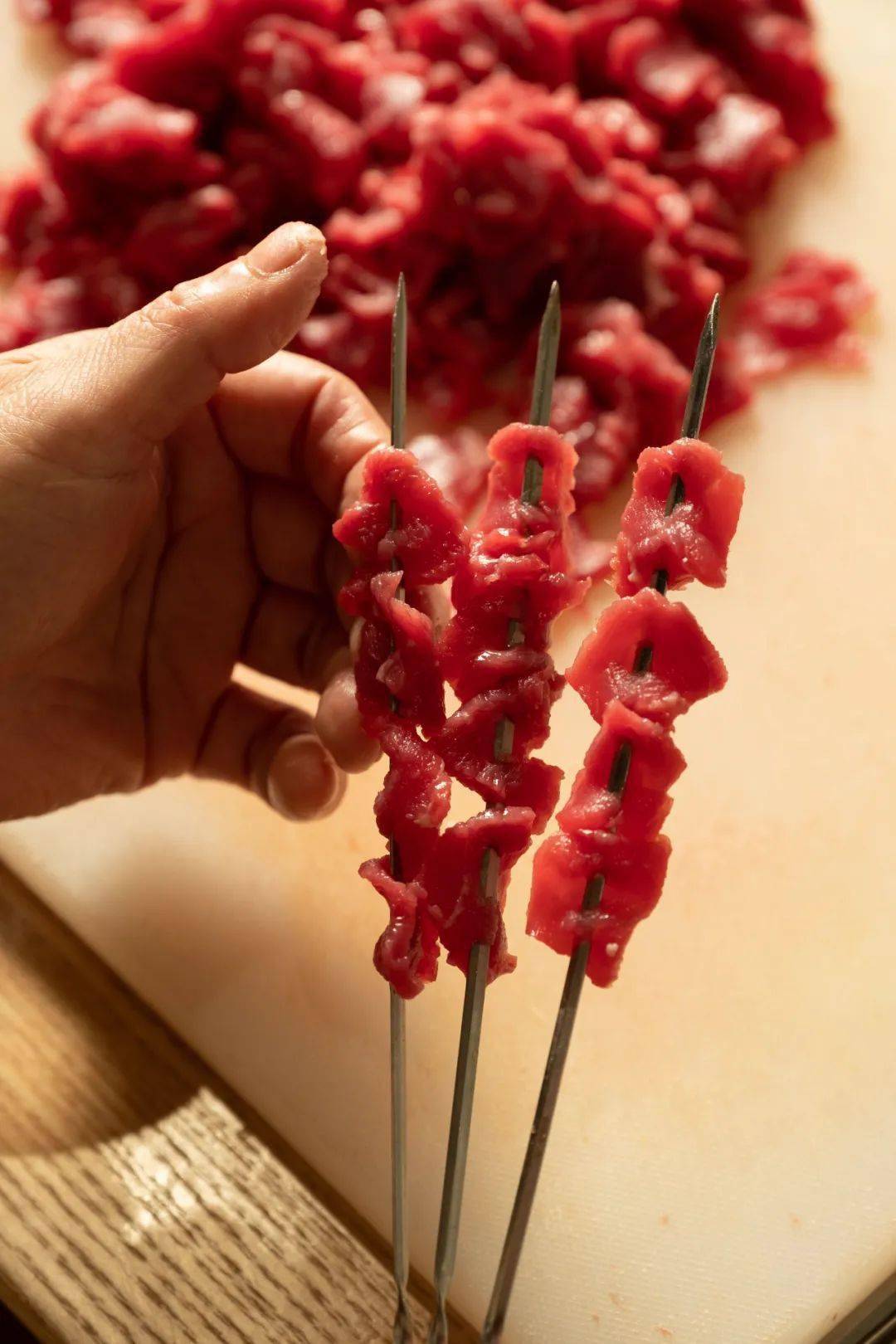 东北烧烤谁是第一?鹤岗小串有话要说!(图6) 美食宵夜文案_段子美食宵夜文案_宵夜美食段子