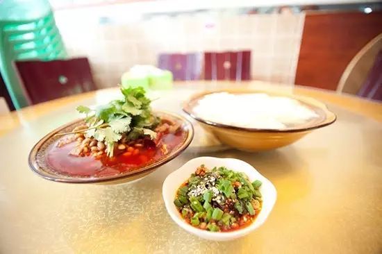 重庆小吃都有哪些_重庆小吃有哪些品种_重庆小吃出名吗