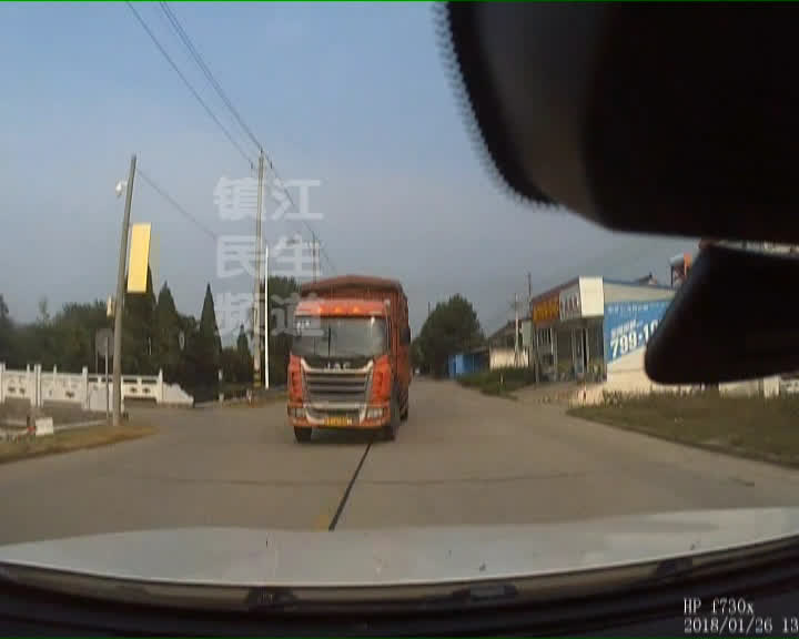 镇江交警发布全市道路交通事故十大典型案例(图1) 镇江交警发布全市道路交通事故十大典型案例1.jpg