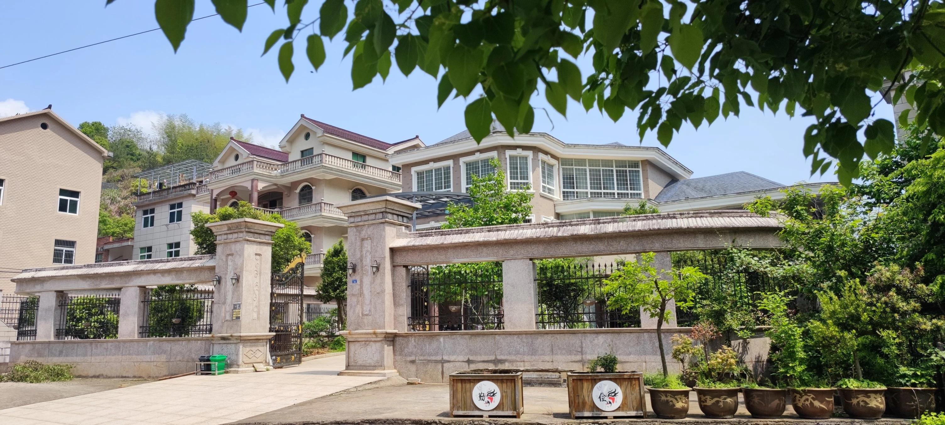 西施卷饼广告牌_西施卷饼档口店面_卷饼西施