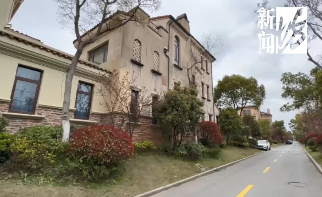 上海阿姨惊了!搬个家居然花了4万多元,包装膜就要近2万元!又是这家推荐的…(图1) 上海市地区淋浴房厂_上海淋浴房维修公司_上海淋浴房上门维修