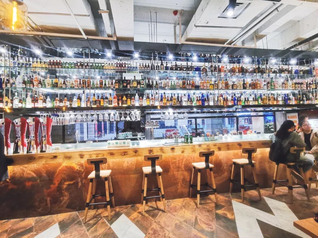 烧烤音乐酒吧_烧烤音乐酒吧名字大全_烧烤酒吧音乐推荐