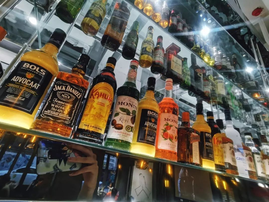 烧烤音乐酒吧名字大全_烧烤酒吧音乐推荐_烧烤音乐酒吧