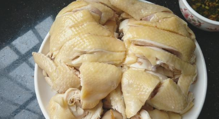 正宗做法白切鸡怎么做_正宗的白切鸡做法_大厨教你做白切鸡