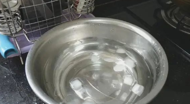 正宗做法白切鸡怎么做_正宗做法白切鸡图片_正宗的白切鸡做法