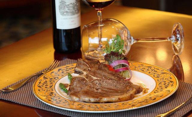 美食主持人英国人大米_一个英国人的美食节目_英国美食节目