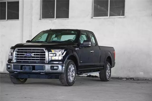 买越野车别总盯着山猫和普拉多,看这纯进口,20多万就能买海拉克斯(图1) 车身卡车皮彩条怎么安装_皮卡车彩条贴花照片_皮卡车车身彩条