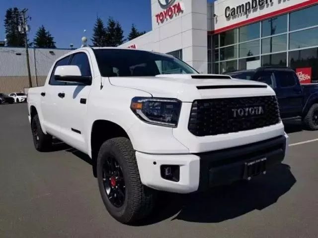 买越野车别总盯着山猫和普拉多,看这纯进口,20多万就能买海拉克斯(图6) 皮卡车彩条贴花照片_车身卡车皮彩条怎么安装_皮卡车车身彩条