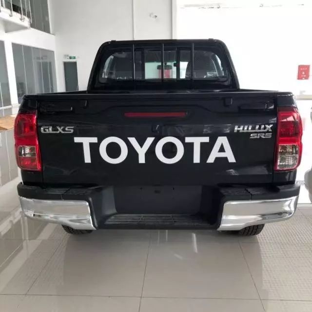 买越野车别总盯着山猫和普拉多,看这纯进口,20多万就能买海拉克斯(图8) 皮卡车车身彩条_皮卡车彩条贴花照片_车身卡车皮彩条怎么安装