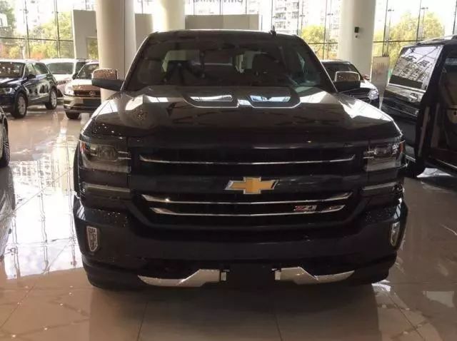 买越野车别总盯着山猫和普拉多,看这纯进口,20多万就能买海拉克斯(图9) 皮卡车彩条贴花照片_皮卡车车身彩条_车身卡车皮彩条怎么安装