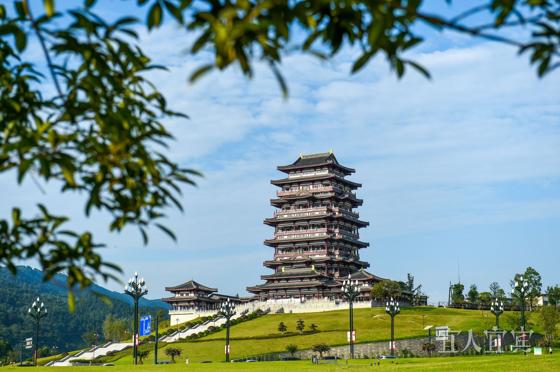 宜宾东楼杜甫宴饮_大观楼重建历史_昆明大观楼夜景收费吗