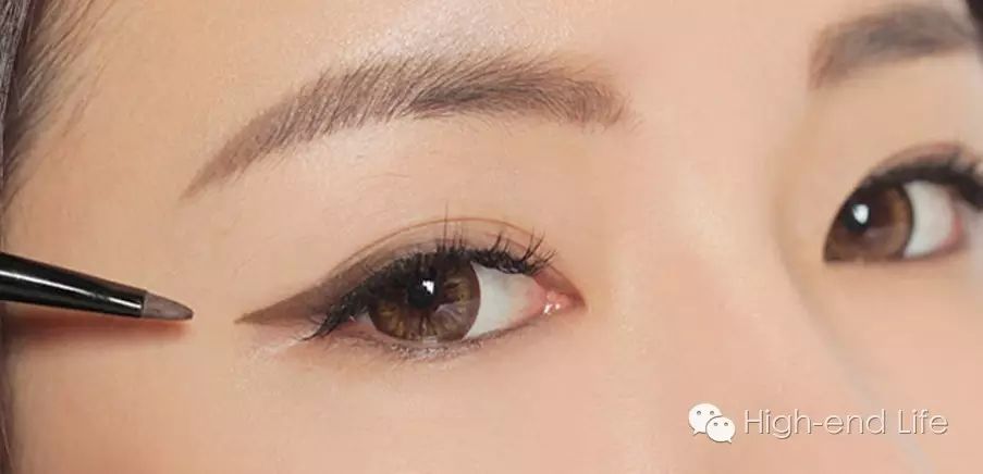 阿玛尼柔亮自然粉底液怎么样_SK-II神仙水使用感受_平价彩妆代替贵妇彩妆