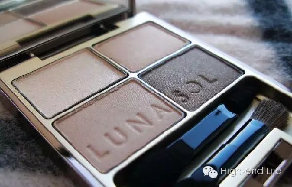 阿玛尼柔亮自然粉底液怎么样_SK-II神仙水使用感受_平价彩妆代替贵妇彩妆