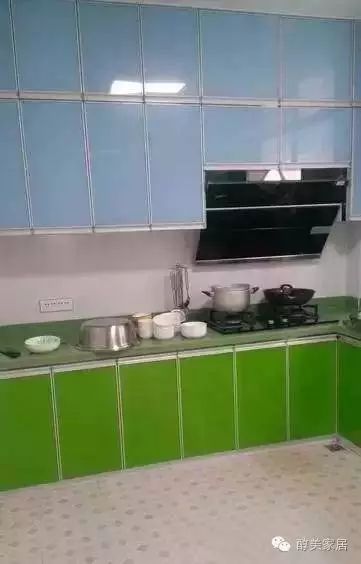 网上那些丑到哭的装修,你绝对不想装成这样(遵义醇美家居整体家装设计)(图18) 混搭风格装修案例_丑爆墙纸审美_遵义装修设计