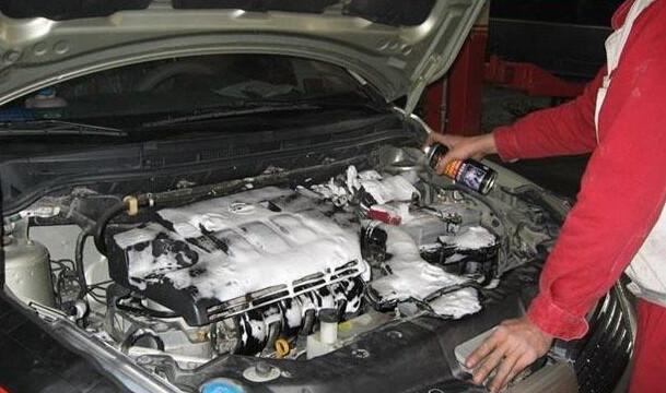 你知道哪些汽车美容项目有陷阱,需注意(图4) 车辆封釉多少钱_漆面保养频率_汽车美容项目必要性