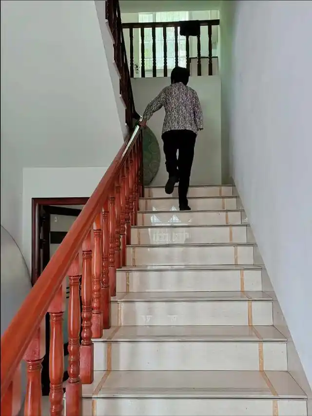 晒晒住了10年的农村房子,婆婆勤劳打理,依旧整洁如新(图8) 楼房装修图片大全农村_城里姑娘农村婆家生活_农村自建房三层设计