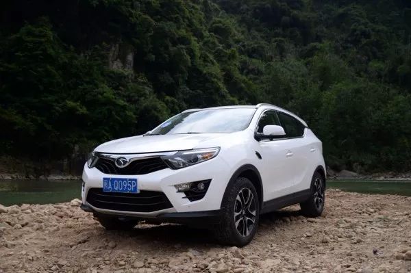 不思进取?这些品牌至今还在用三菱发动机(图3) 沈阳航天三菱4A91 1.5T发动机应用_发动机4a91t先进吗_自主车企发动机技术合作