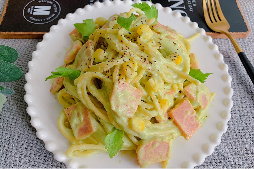 牛柳芦笋菌菇炒意面_意面做法大全_六款意面食谱