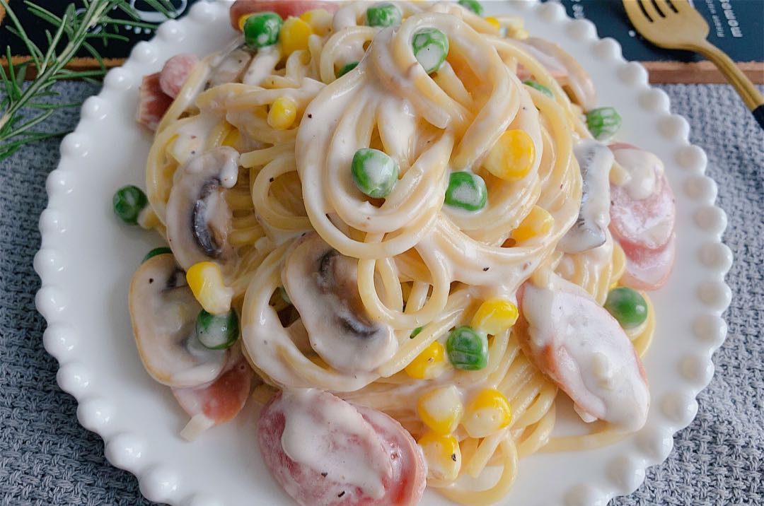 牛柳芦笋菌菇炒意面_六款意面食谱_意面做法大全