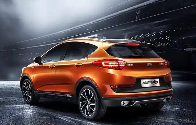 吉利帝豪发布小改款,离地间隙大增,让现任车主吐槽:买的太早(图3) 吉利帝豪GS SUV市场_2018款吉利帝豪GS价格_吉利帝豪车身铁皮厚度