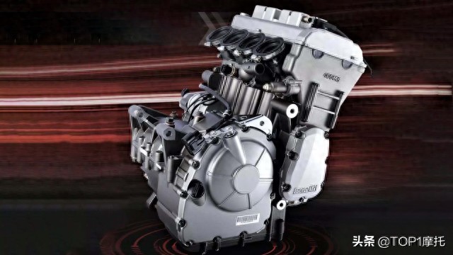 摩博会回顾丨国产四缸爆发 奔达V4超公升 凯越直四同级最轻(图1) 国产V型四缸摩托车发动机_什么车是v4发动机_奔达BD476 V型四缸发动机