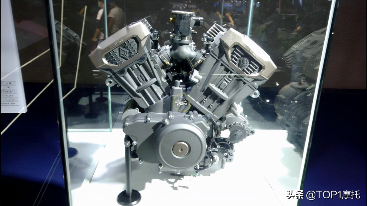 摩博会回顾丨国产四缸爆发 奔达V4超公升 凯越直四同级最轻(图4) 奔达BD476 V型四缸发动机_国产V型四缸摩托车发动机_什么车是v4发动机