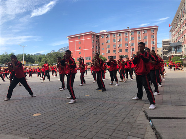 河南嵩山少林寺学校学费是一人多少? 【少林寺学费标准】(图3) 少林武术学校