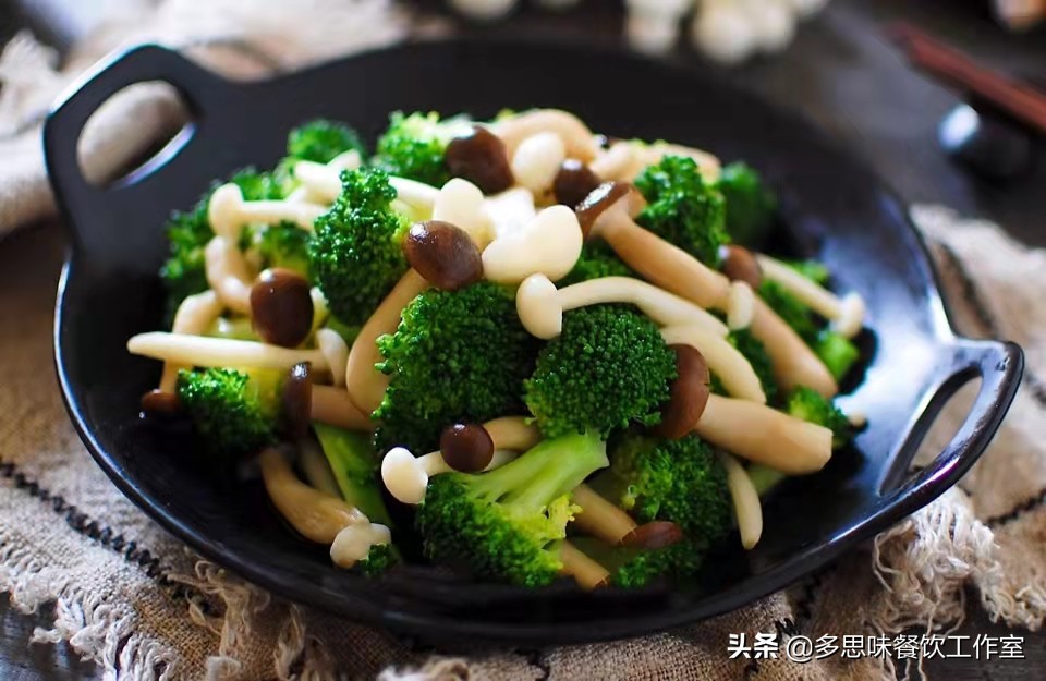 素菜的做法大全家常菜_家常素菜食谱_响油黄瓜卷做法