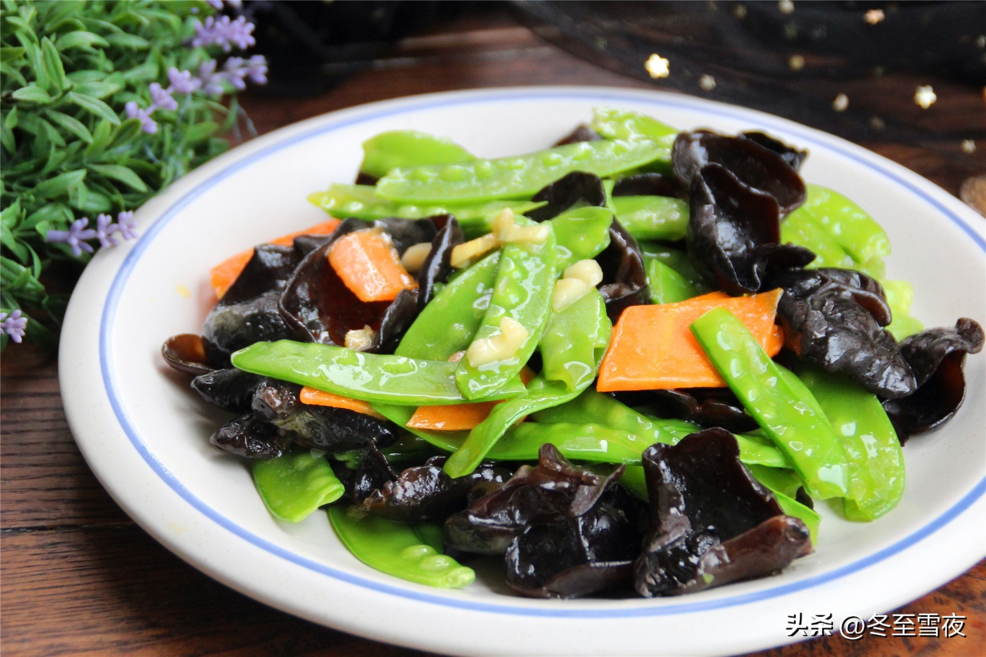 荷塘小炒做法_素菜的做法大全家常菜_年夜饭素菜小炒食谱