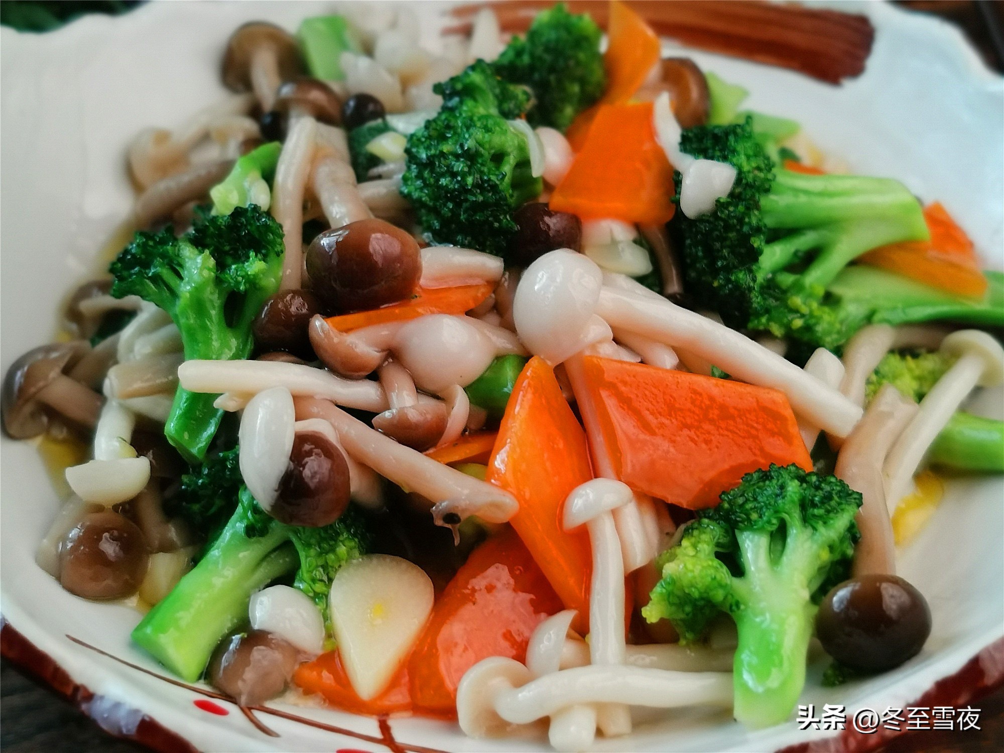 荷塘小炒做法_年夜饭素菜小炒食谱_素菜的做法大全家常菜