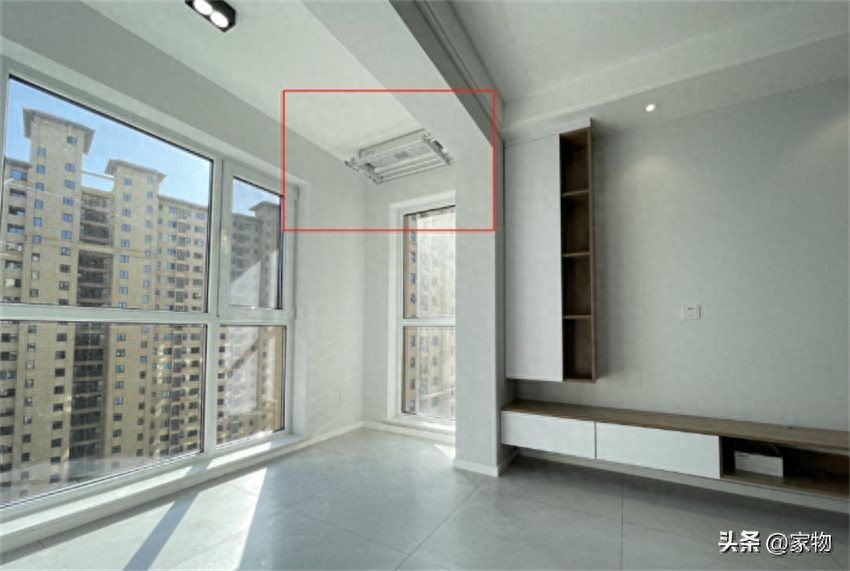 阳台晾衣架侧装优势_晾衣绳安装_阳台晾衣架节省空间