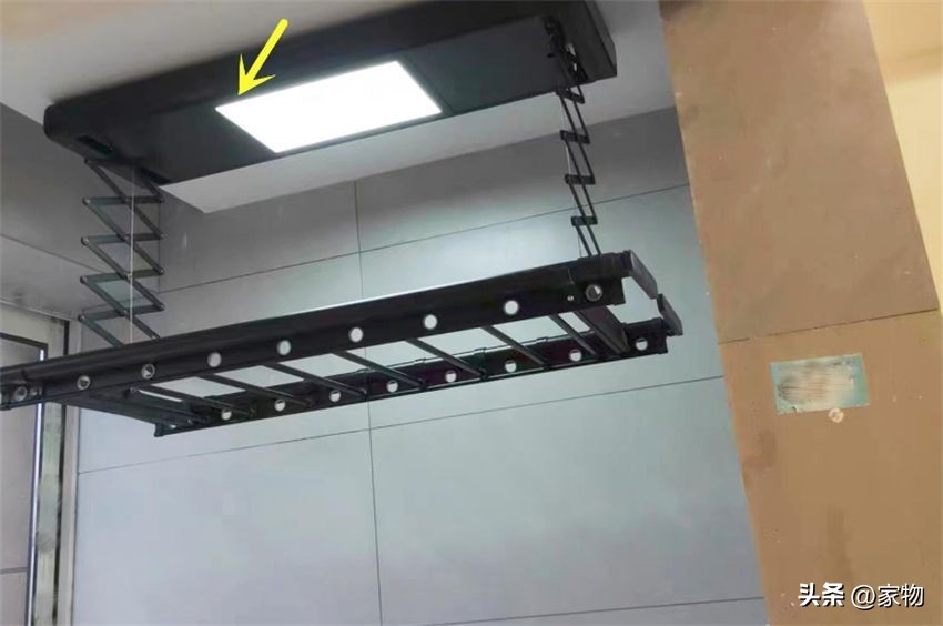 阳台晾衣架节省空间_阳台晾衣架侧装优势_晾衣绳安装