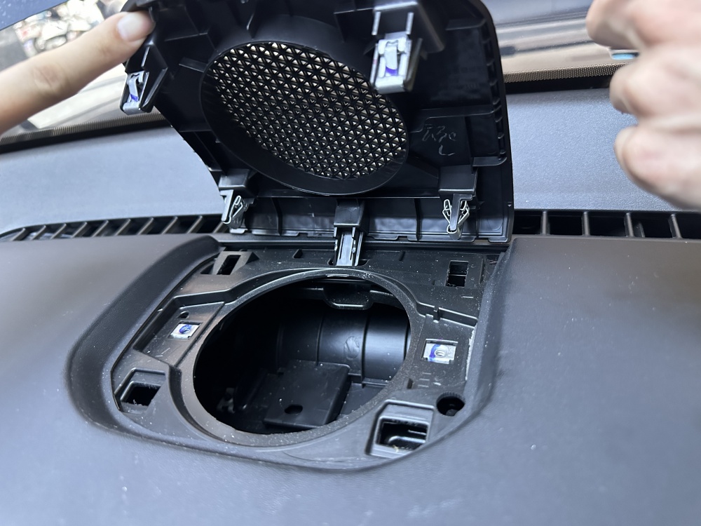 诗芬尼禾弦多声场布局,汕头车韵新能源埃安V霸王龙音响改装升级(图3) 车辆改装店_汕头埃安V霸王龙音响改装_新能源汽车音响升级